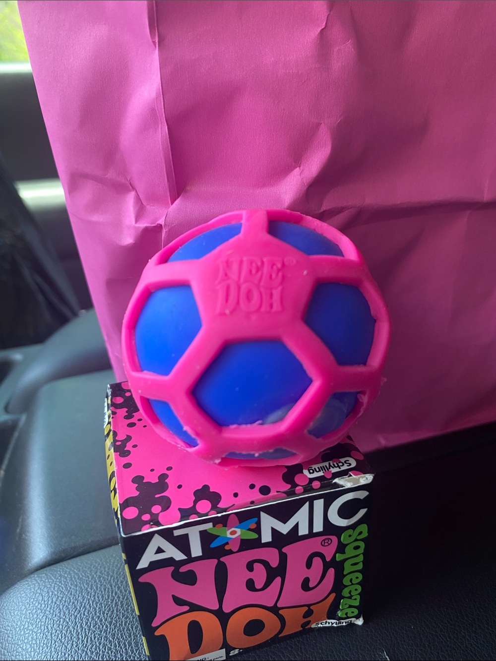 Atomic NeeDoh Squeeze Toy - Pink and blue - Picture 2 of 2